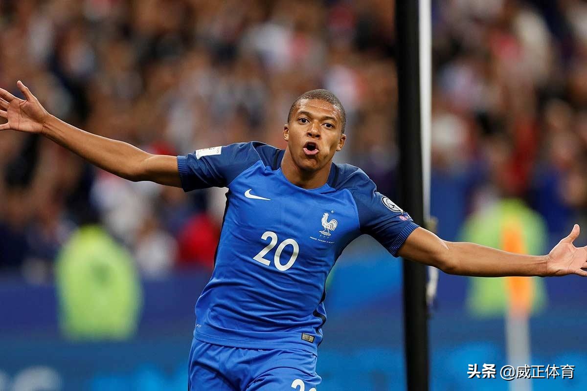 日本身价前十名足球运动员,2019年足球运动员身价