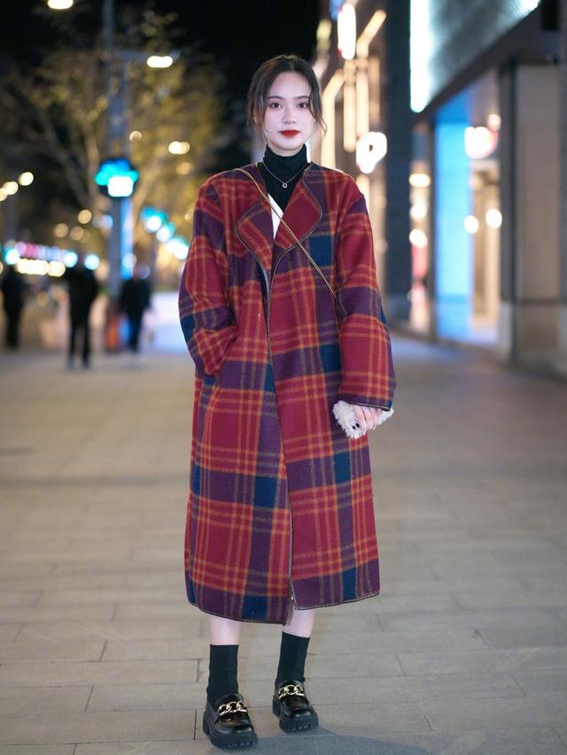 秋冬连衣裙40岁减龄又气质,秋冬大衣裙子穿搭女