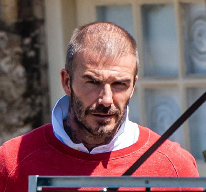 45岁贝克汉姆“秃了”!剪短发带小七公主逛街,地中海趋势太明显