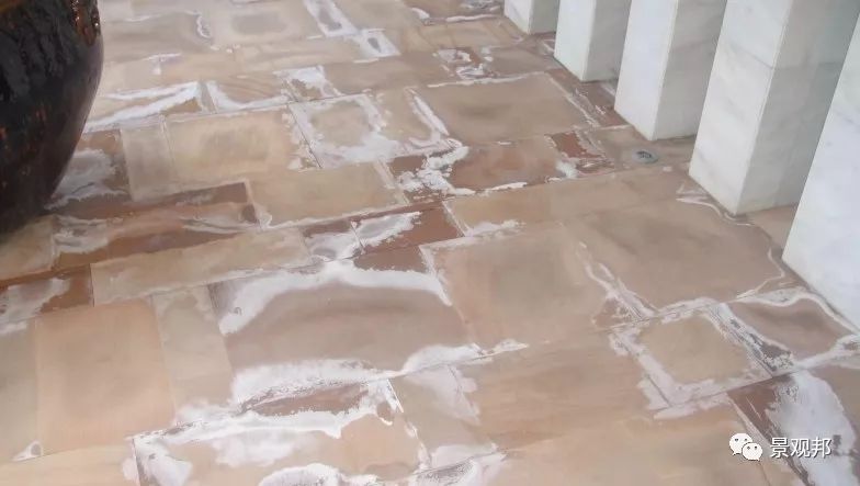 石材反碱和泛碱的区别,室外地面石材泛碱怎么办