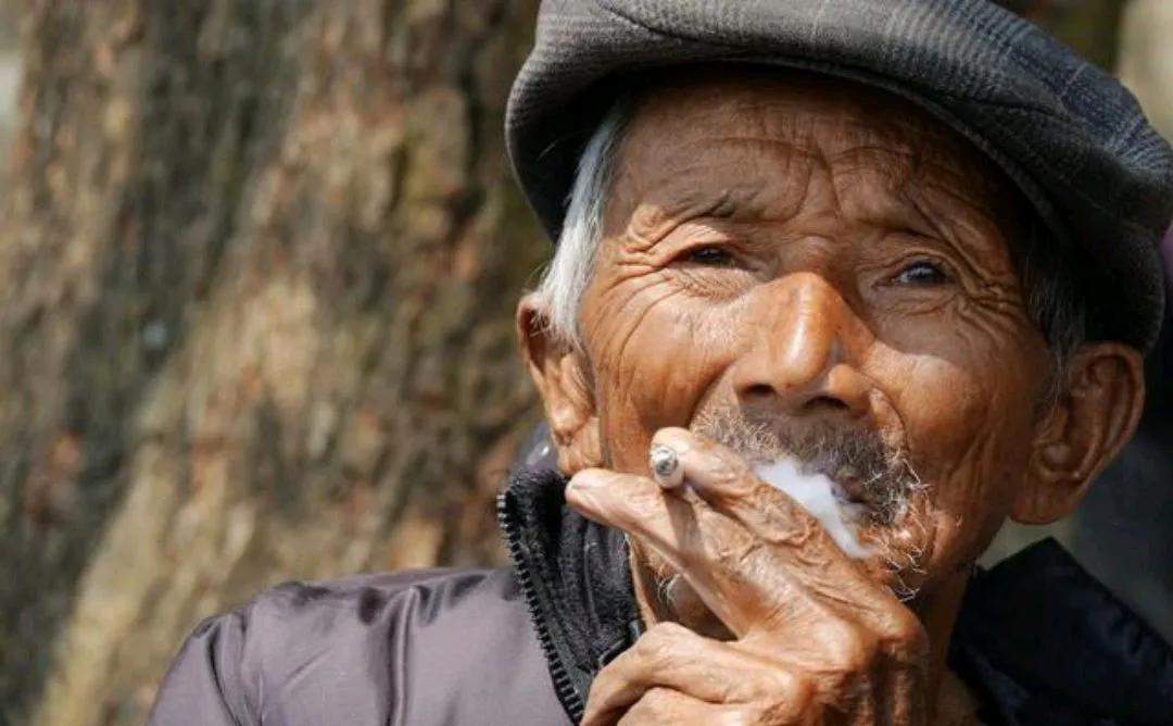 农村盖房西屋的忌讳,农村房屋大门朝西有讲究吗