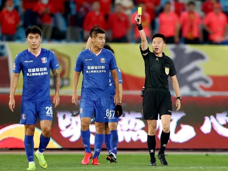 大力支持中国足协工作，长春市足协开展裁判公益培训活动