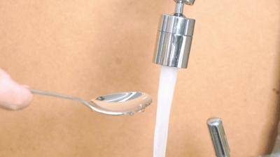 家里水龙头滴水小技巧,水龙头出水教程