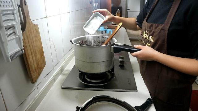 破壁机做豆沙馅怎样做才好吃,豆沙馅不用破壁机的家常做法