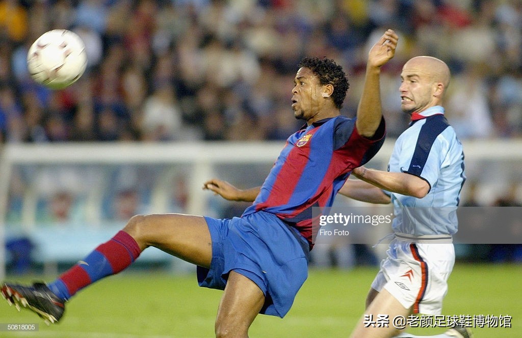 踢翻米兰王朝的贾府少年，身背“杀人犯、强奸犯”恶名的荷兰锋霸