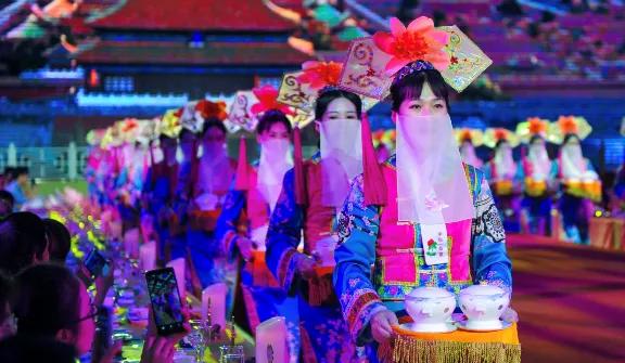 景点式餐饮例子,新创意融合餐厅