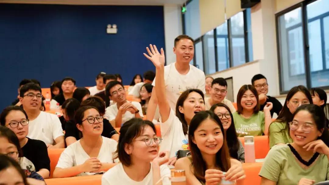 就业季专家来解惑—物通网董事长为物流专业大学生带来满满干货