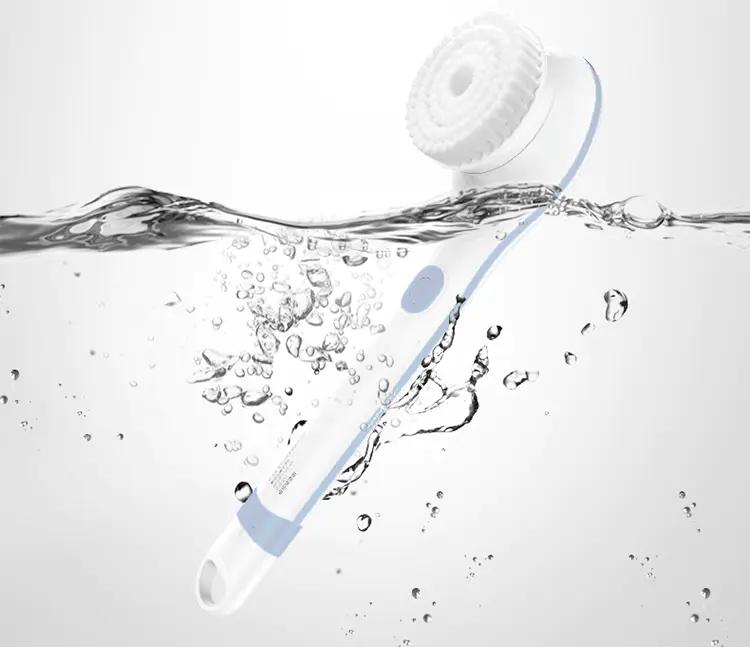 秋冬换个电动澡刷，深入清洁美肤，按摩从头爽到脚