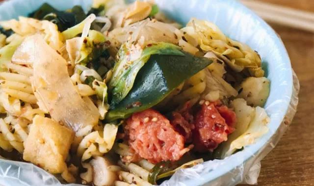 抚顺街边麻辣拌,抚顺麻辣拌上央视