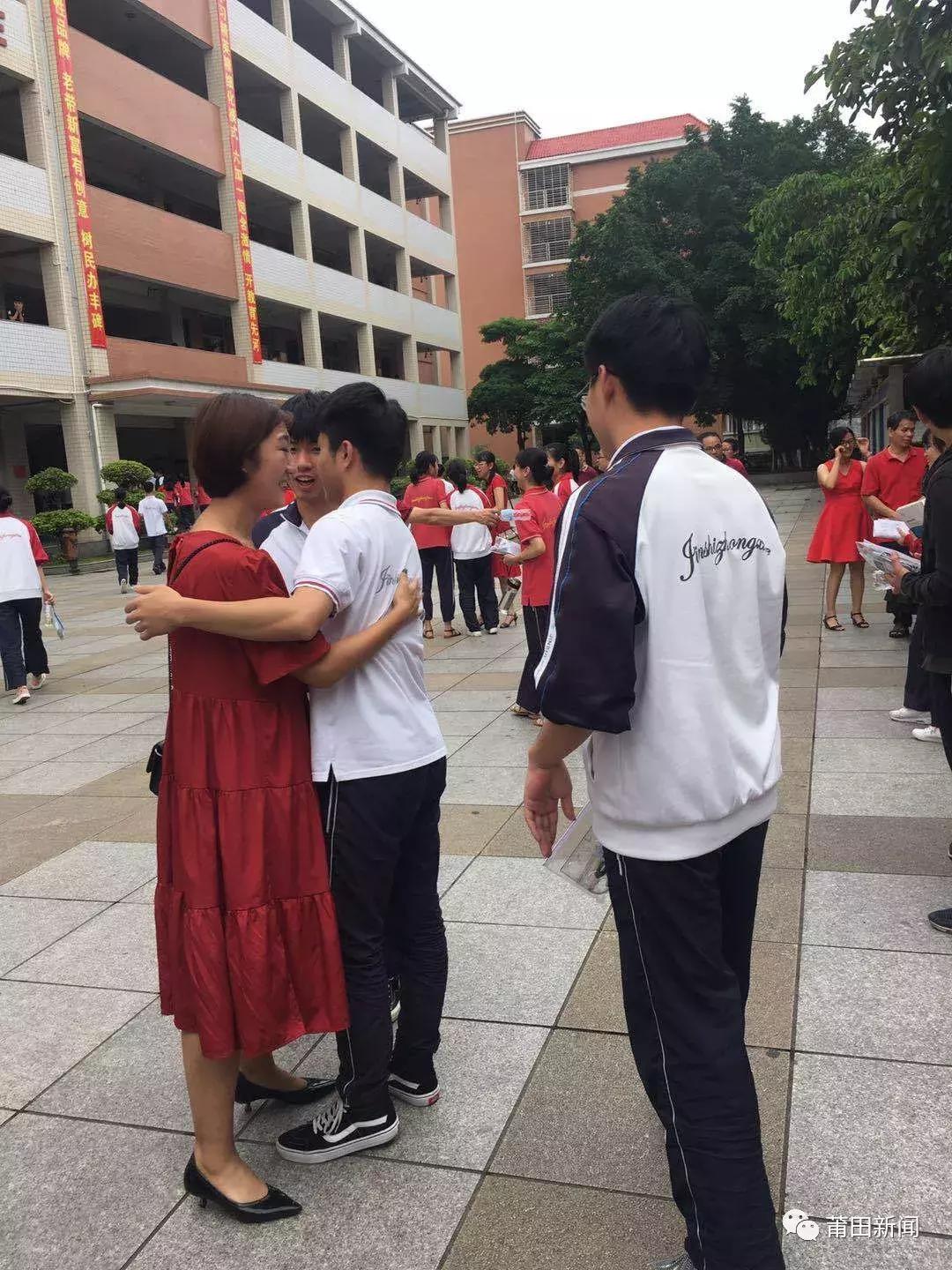 考完试表白的视频,考完试后的表白