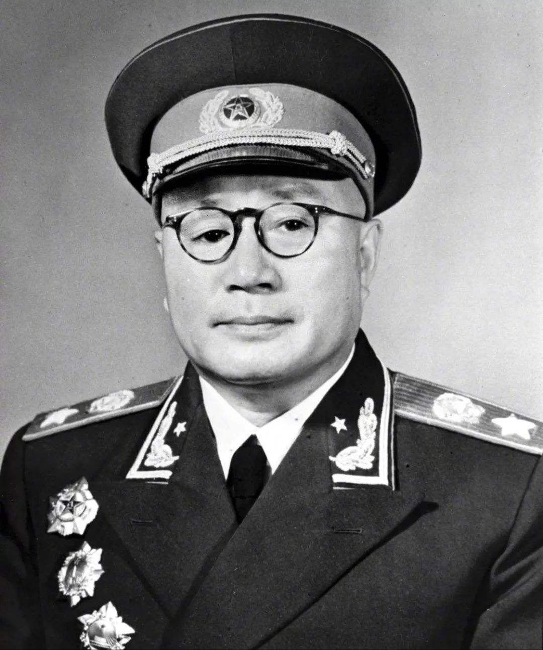 十大元帅中三位来自旧*队军**的名将，他们早已是战功赫赫、威名远播