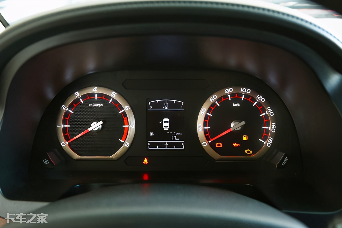 开着风行菱智去旅行,东风风行菱智v3货车版多少钱