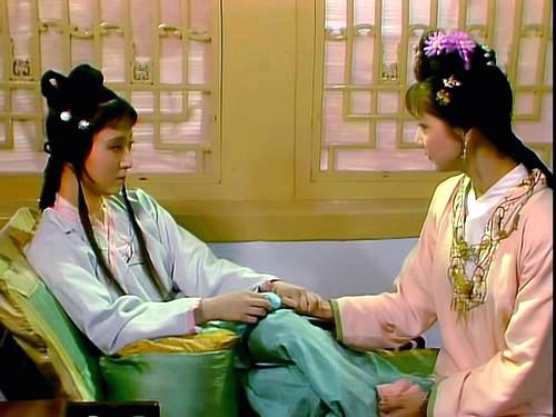 宝钗送燕窝新版,宝钗为什么没有熬好燕窝带过来