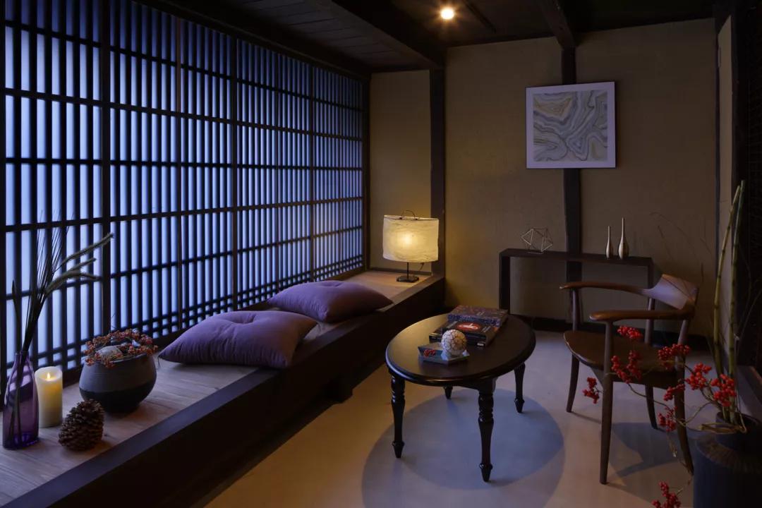 为英伦女神而生，20万日元一把的“樱和伞”，发售一小时就被抢光