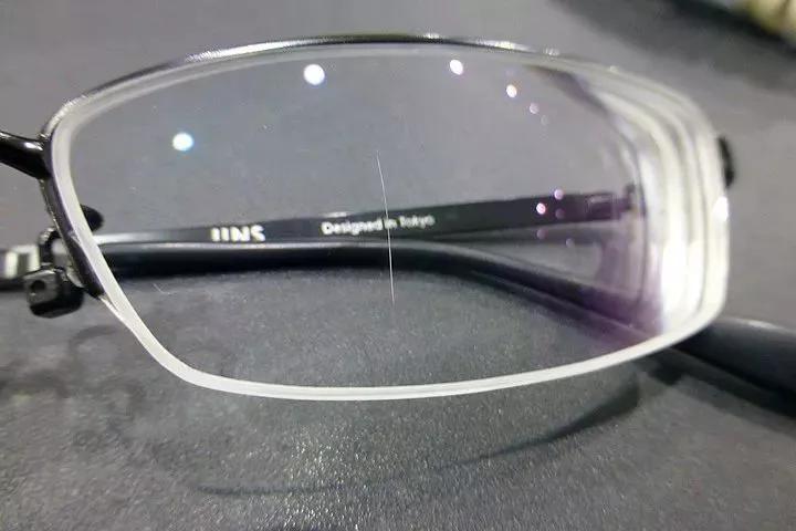 眼镜布正确擦眼镜的方法,怎么擦眼镜眼镜才能擦得光亮