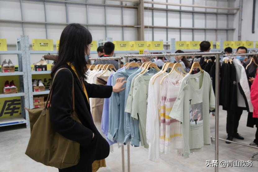 无人机仓储机器人,无人机仓储巡检