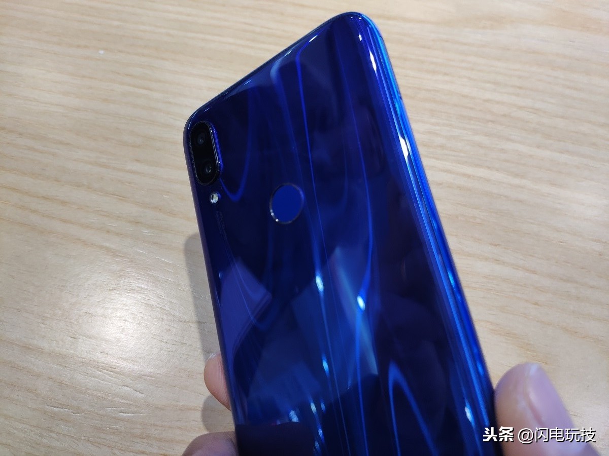 小米play上手视频,小米play吃鸡评测