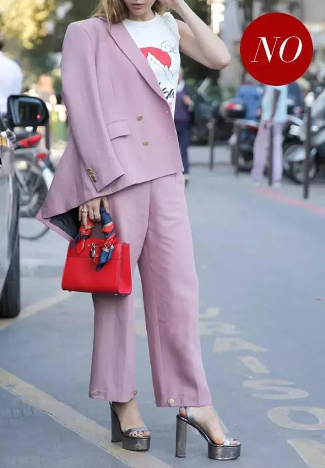 90后都不戴丝巾?谁说的!这种即优雅又酷的单品早就红透时尚圈了