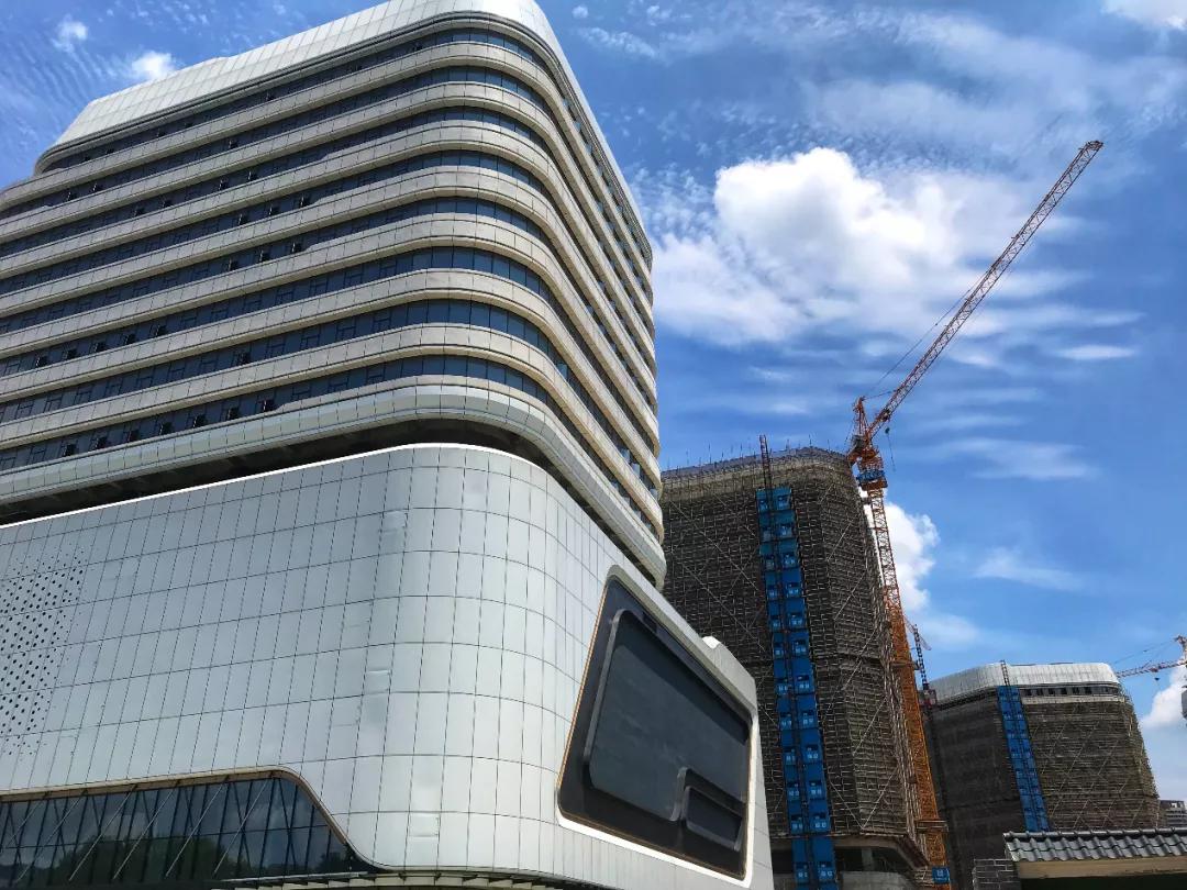 踩盘调研：新福港鼎峰，标杆不过如此