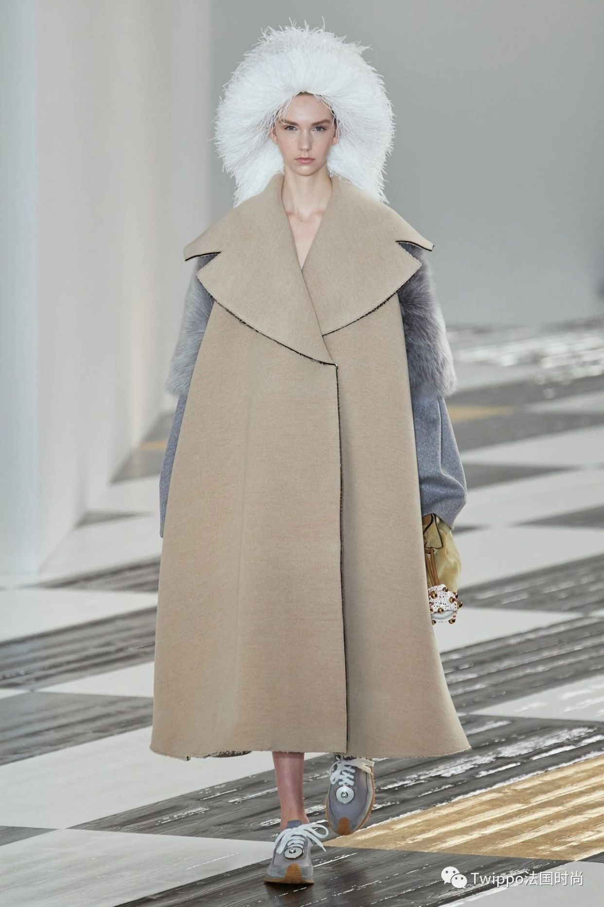 2020秋冬巴黎时装周givenchy秀场 (jacquemus 2020巴黎时装周秀场)