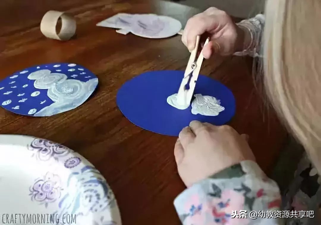 幼儿园冬季手工绘画漂亮,冬天手工画幼儿园简单