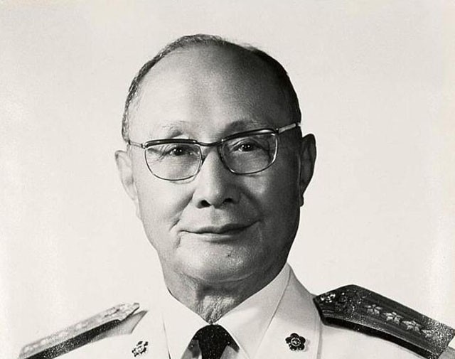 韩练成被告发是*产党共**，他急中生智，一番话让蒋介石打消怀疑