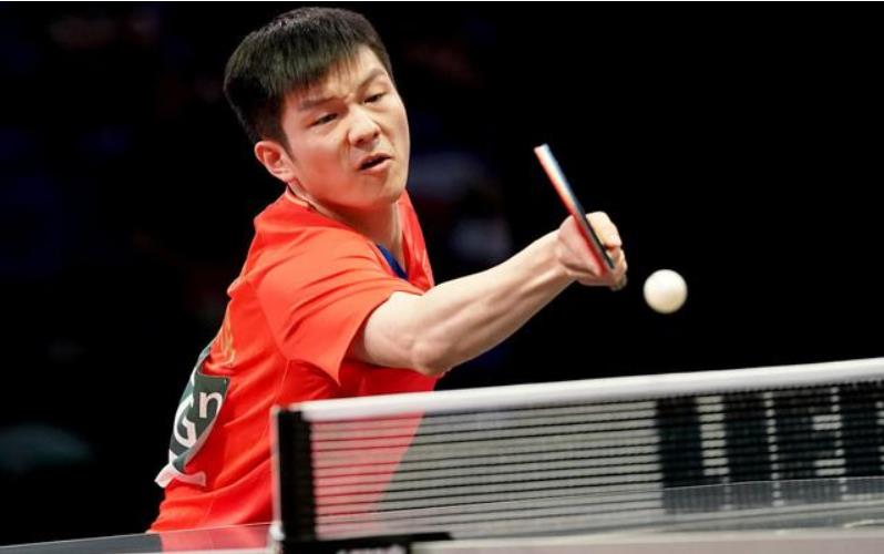 直板反手晃撇技术演示,乒乓正手发球晃撇教程