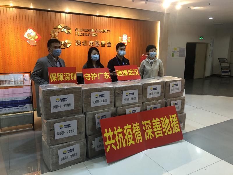 突然，我们的生活离不开口罩了