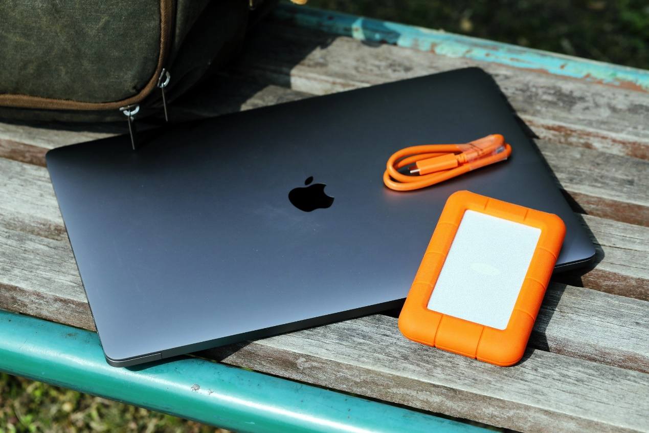 lacie三防移动硬盘,户外摄影最好用什么相机