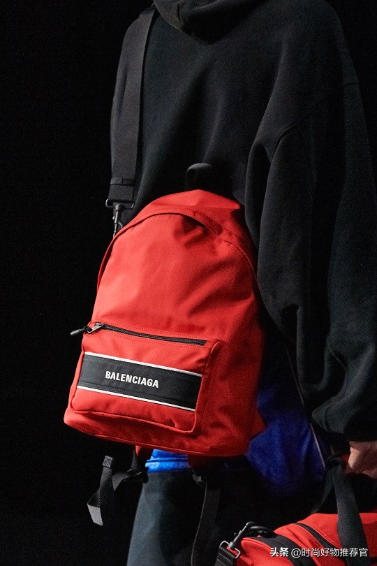 巴黎世家休闲包,巴黎世家运动包