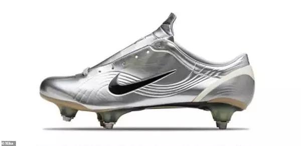 c罗的最新球鞋,c罗最新个人球鞋