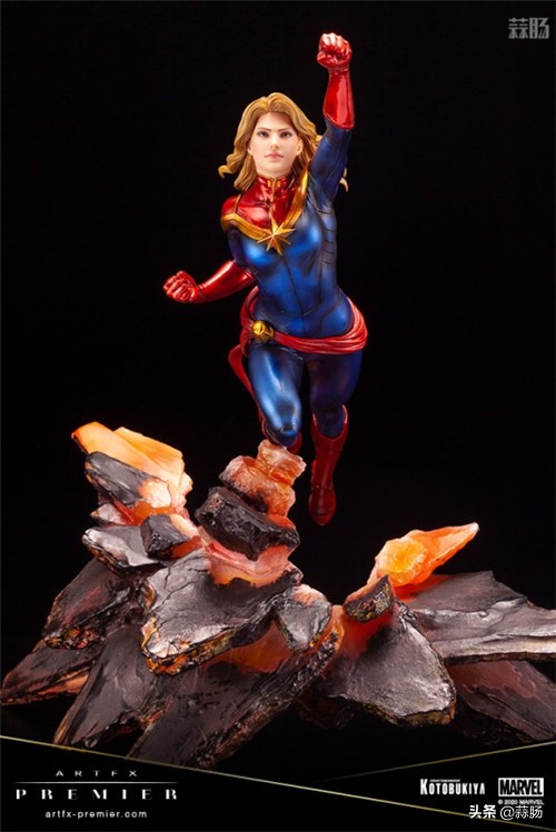 寿屋artfx闪电侠,惊奇队长卡罗尔丹佛斯的样子