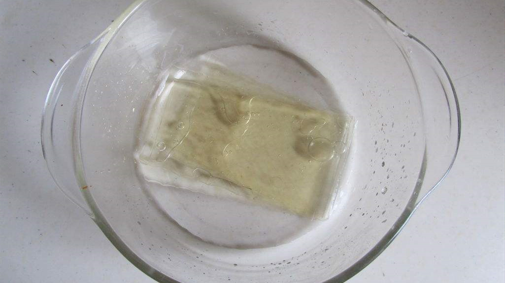 冷冰冰果冻的正确做法,夏天做的果冻怎么才能让果冻好吃