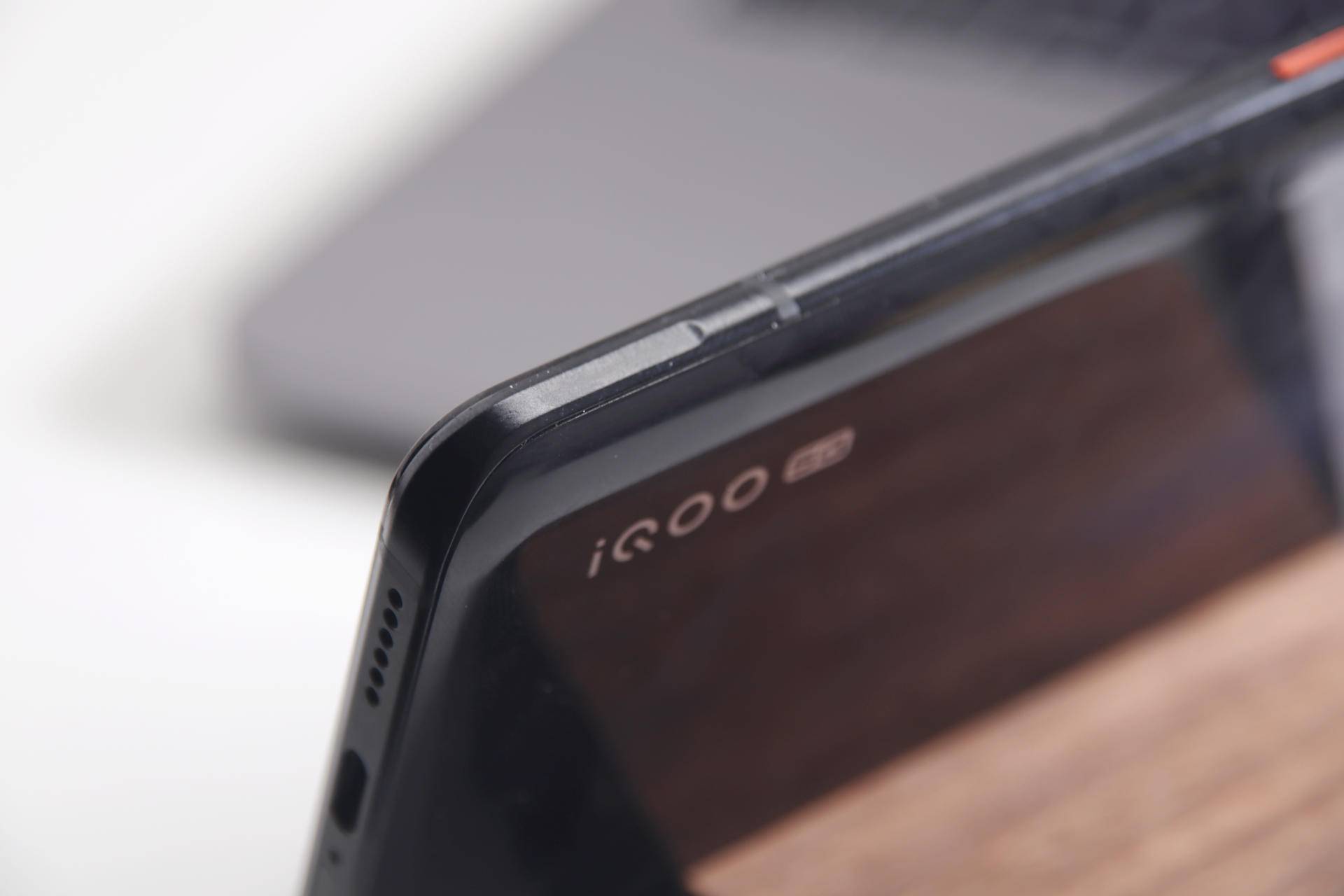 iqoo3手机有什么好性能,iqoo3手机游戏性能详细评测