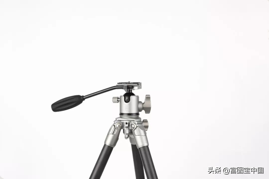 新手入门三脚架如何选择,怎么挑选三脚架的高度