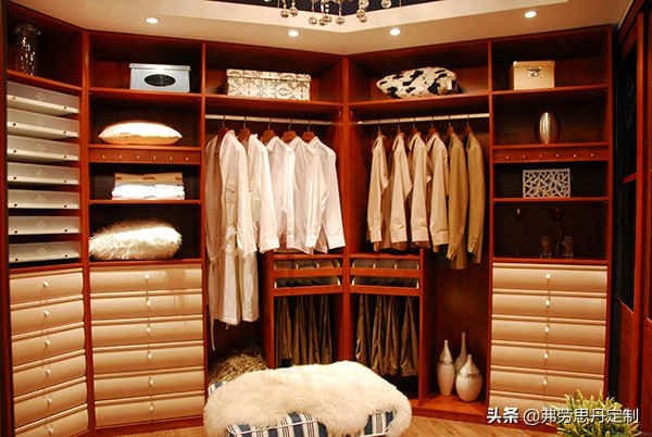 实木家具衣帽间价格怎么样,实木定制家具衣帽间装修理念