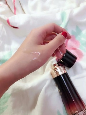 每个女孩纸永远都在追求美的道路上不停歇，我认准MEOCEY黑膜