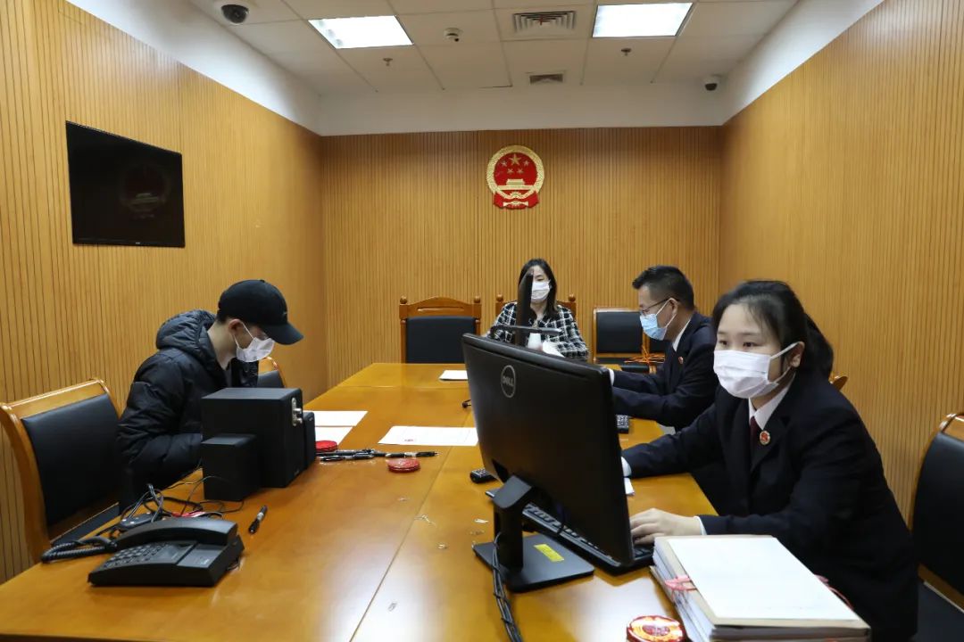 公安部严厉打击疫情哄抬物价,查处哄抬价格法律依据