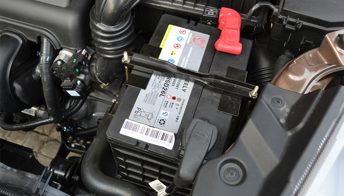 打开发动机舱看什么,打开发动机舱为啥能看见地面