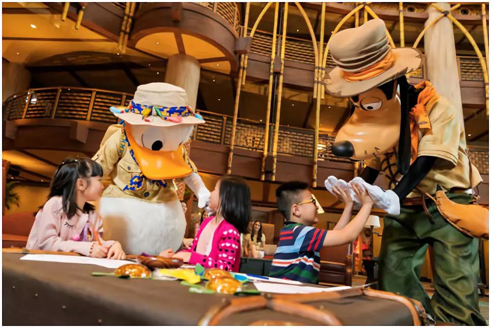 香港迪士尼好莱坞酒店是否含门票,要去香港迪士尼玩住宿怎么选