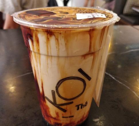 排队喝的奶茶,排队的奶茶