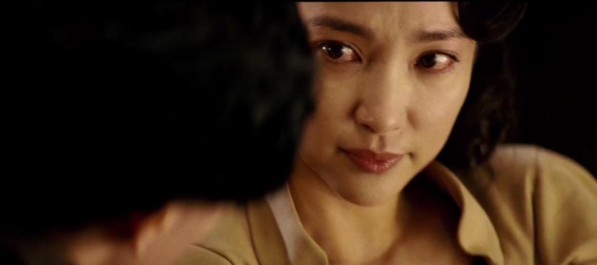 12年来无人超越，这姐妹花，撕得越狠爱越深