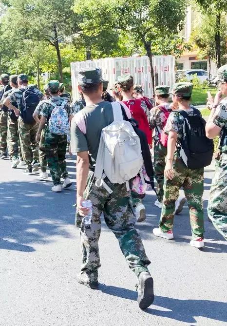 真人版穿越火线军训,有真人cs军训的大学