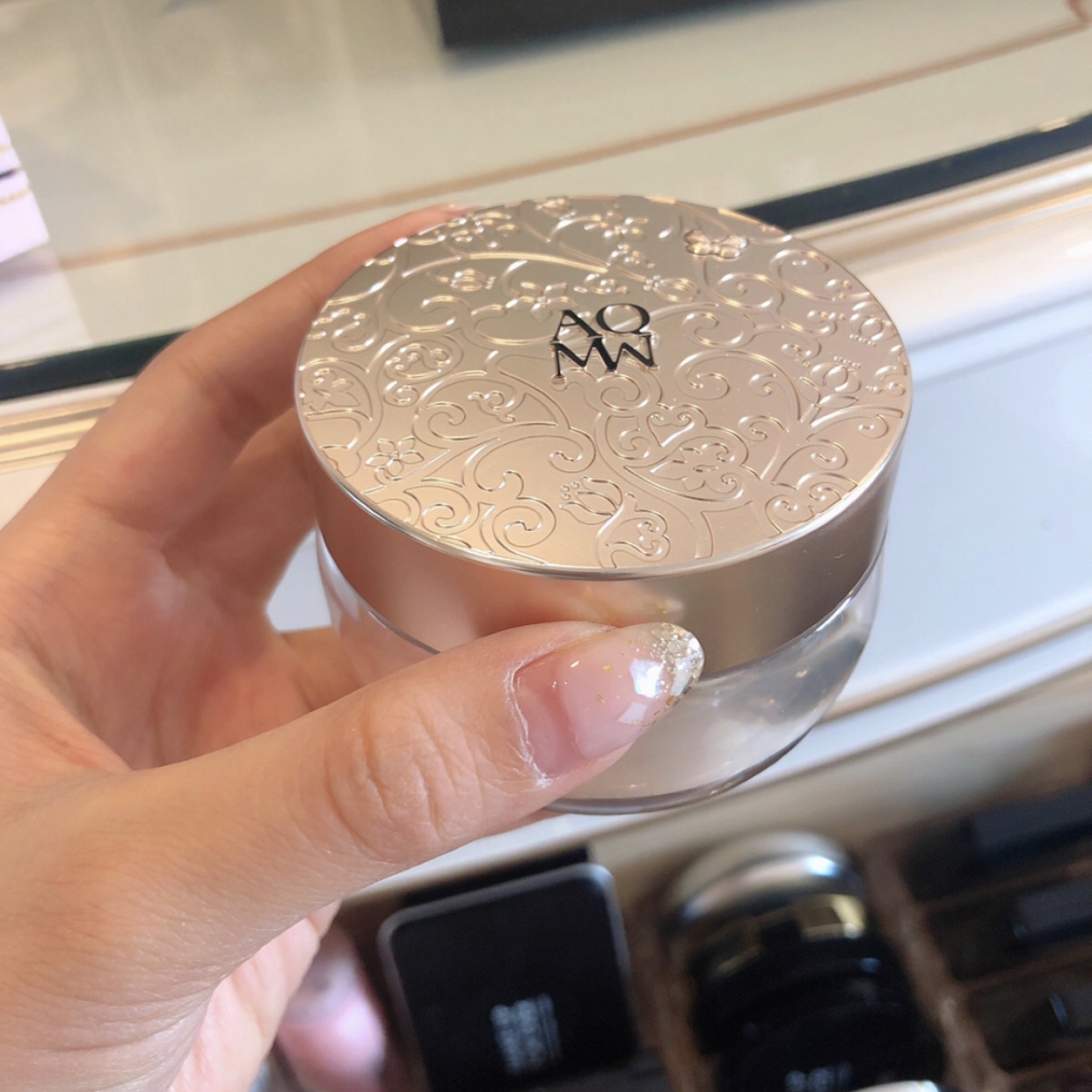 陈彦妃推荐定妆散粉,乔七月推荐的定妆散粉