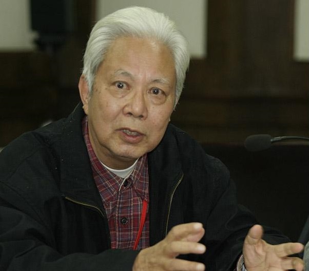 毛*东泽**17岁作《咏蛙》诗，令世人膜拜？专家争论：未必毛主席原创