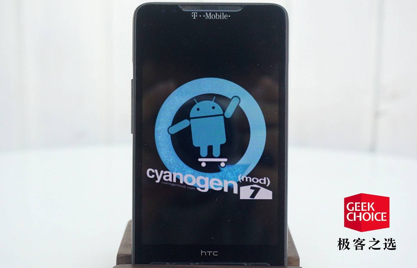拥有一台HTCHD2，你的安卓刷机史才算完整｜极客博物馆