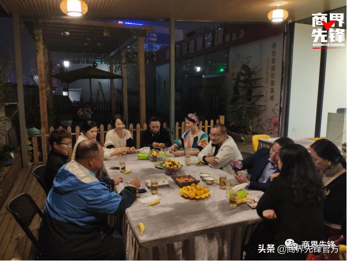 商界先锋携手阿拉善走进成都恩雨和绵阳菩提树