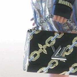 英雄联盟和lv联名皮肤赛娜,英雄联盟联名lv的创新点