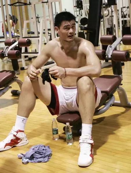 运动时暴汗服对减肥有效吗,减肥出汗最有效方法