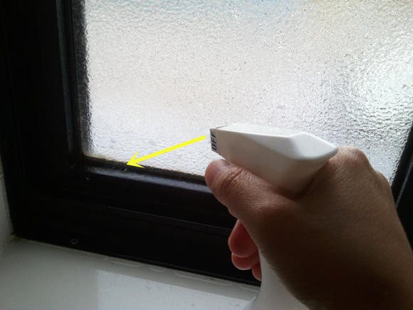 如何除窗户霉菌,浴室浴帘黑霉菌如何清理